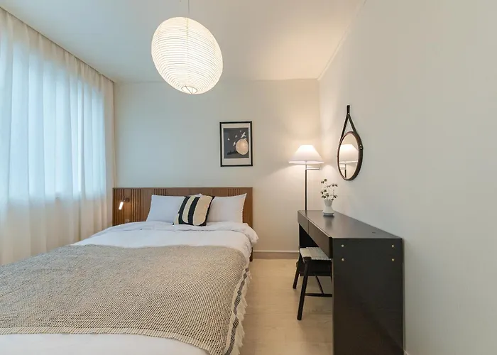 On - Seongsu Near Gentle Monster Yeonmujang-gil Cafe Street And Hangang Park - 3minute Walk From The Airport Bus Stop - Free Luggage Storage ヴィラ *