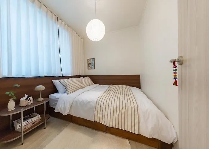 On - Seongsu Near Gentle Monster Yeonmujang-gil Cafe Street And Hangang Park - 3minute Walk From The Airport Bus Stop - Free Luggage Storage ソウル特別市